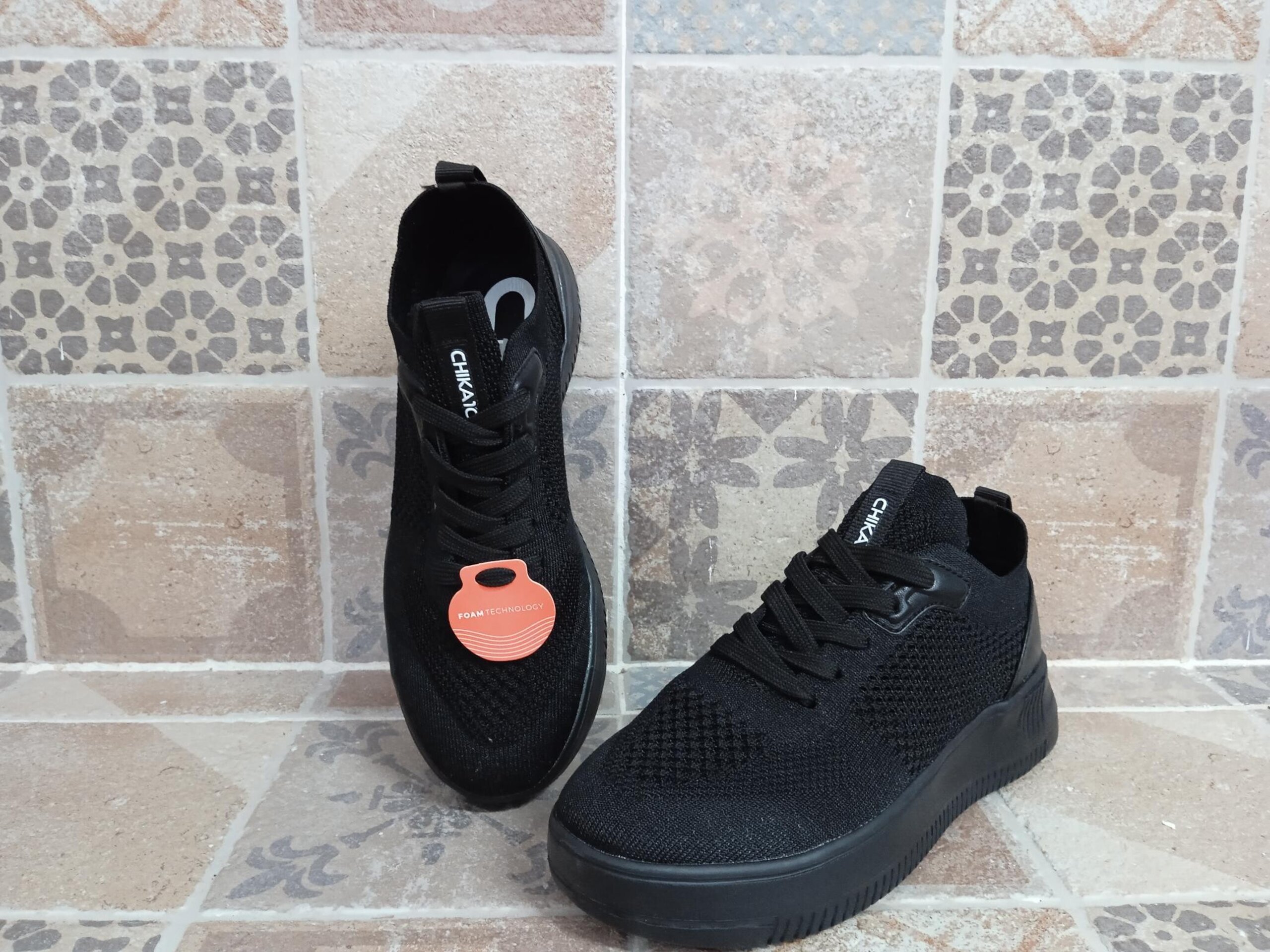 Deportivas mujer caladas - 1