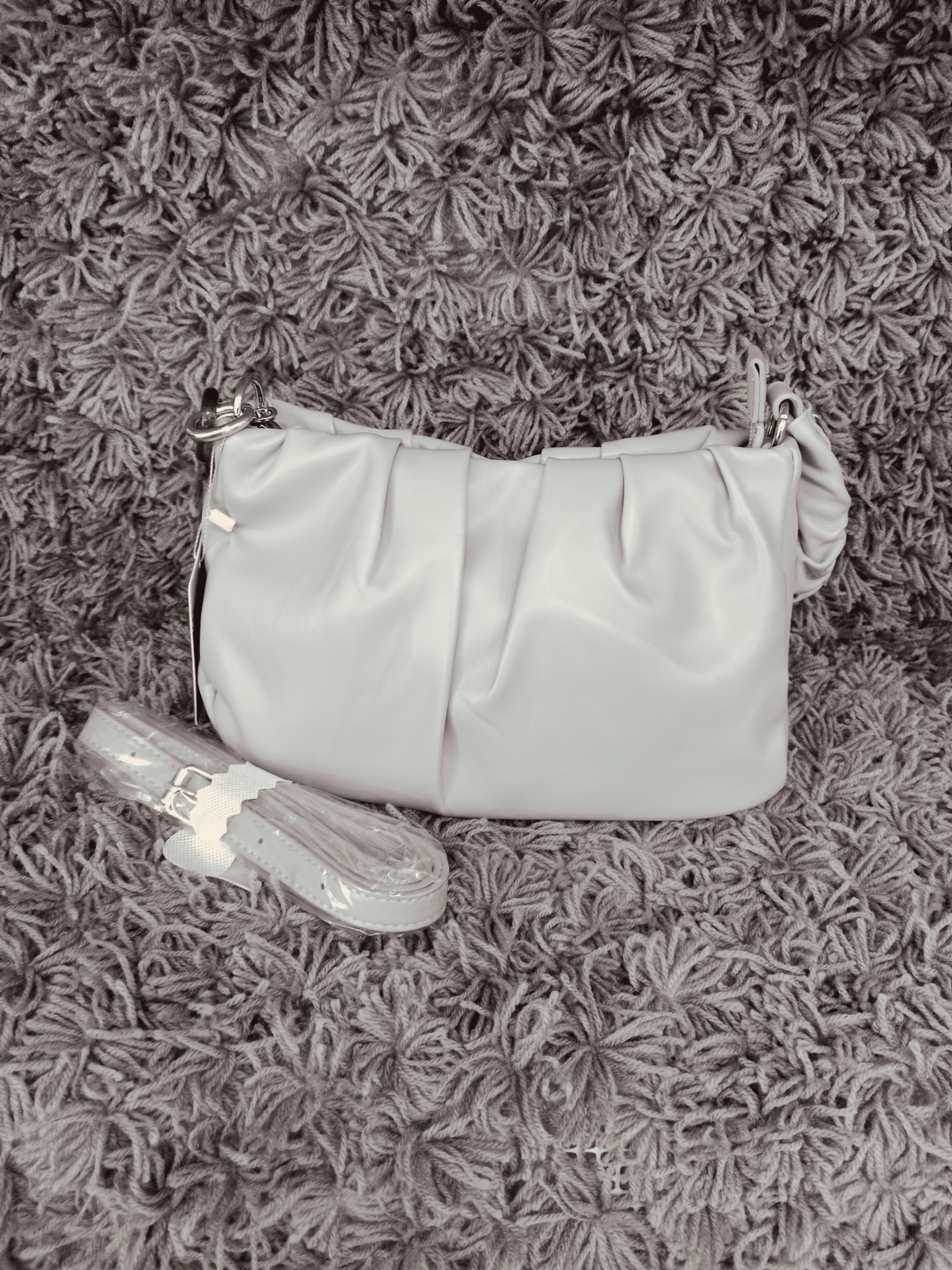 BOLSO DE MANO O BANDOLERA - 2