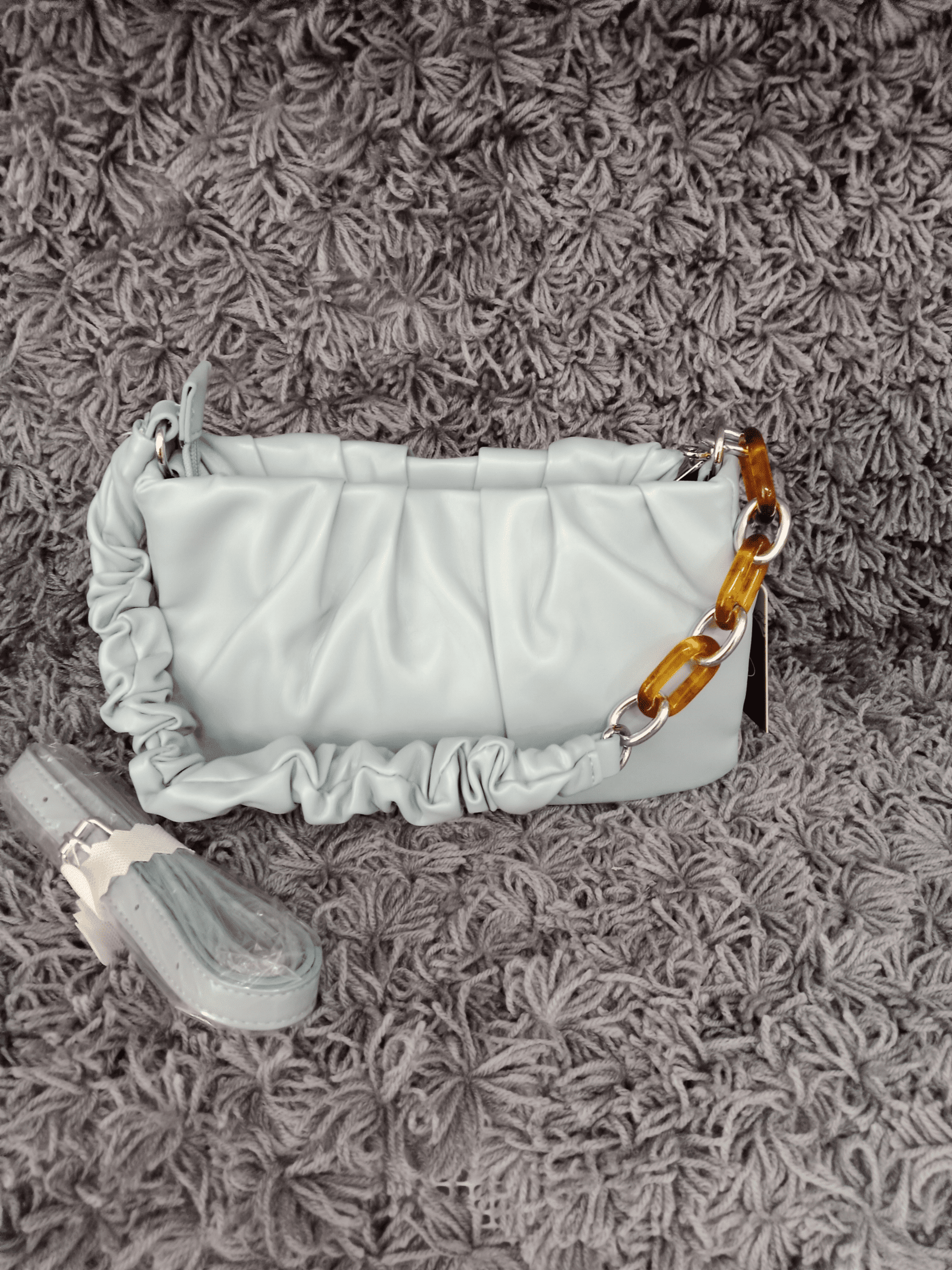 BOLSO DE MANO O BANDOLERA - 1