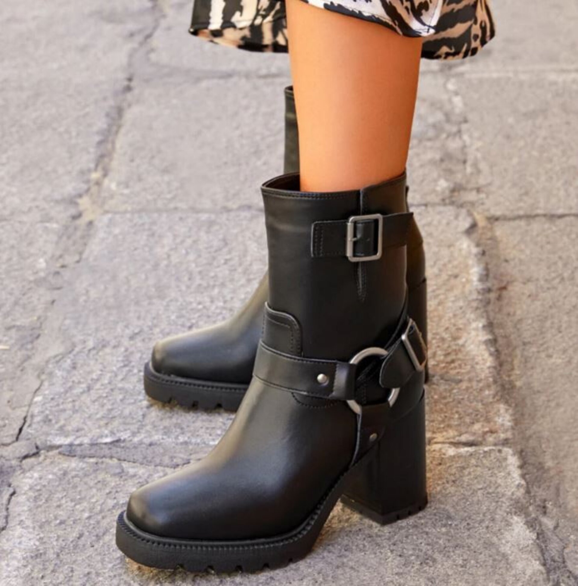 Botin mujer tacon ancho - 1