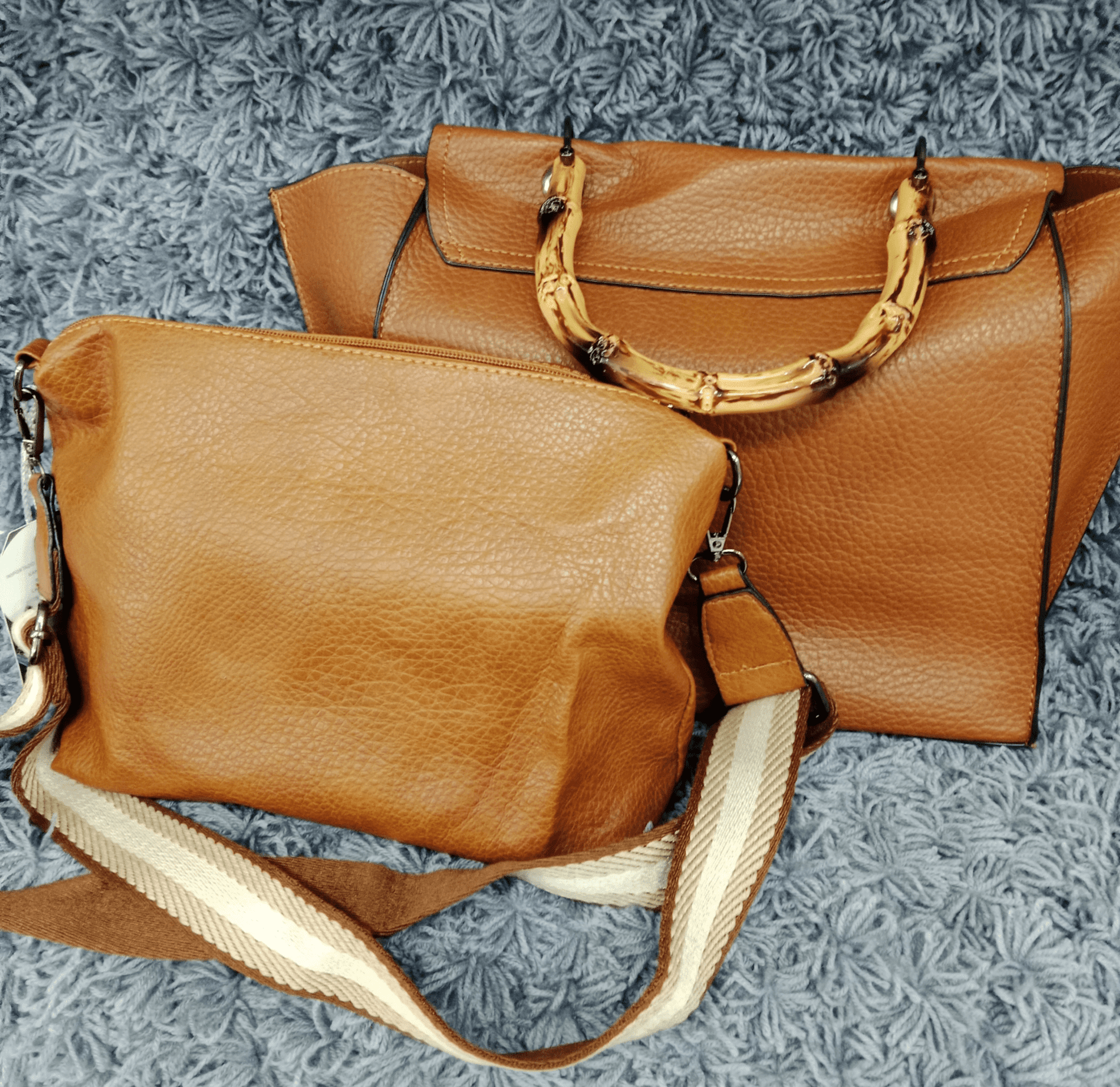 BOLSO MEDIANO DE MANO Y BANDOLERA - 2