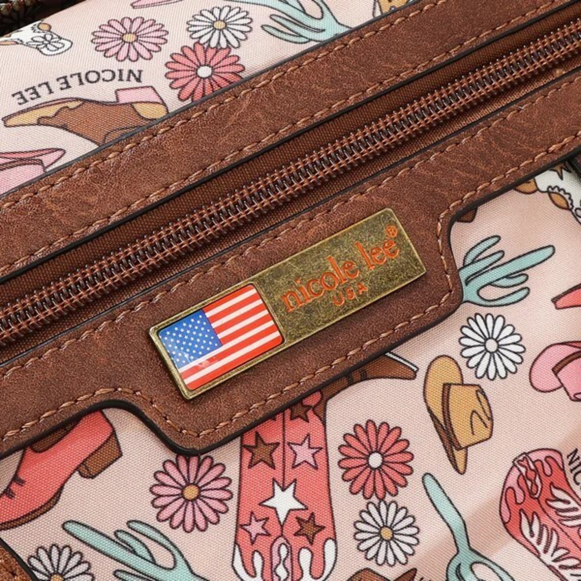 MOCHILA VINTAGE CON PARCHE - 4